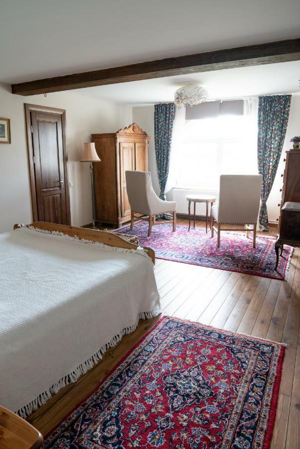 דירות Pāle Bear Manor Lacu Muizina מראה חיצוני תמונה
