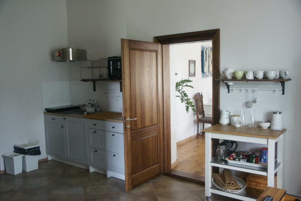 דירות Pāle Bear Manor Lacu Muizina מראה חיצוני תמונה
